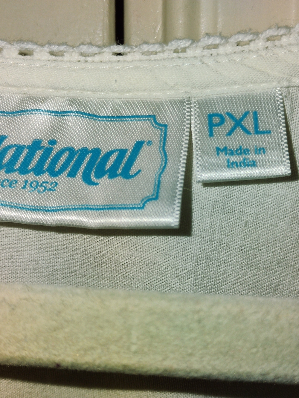 VTG White Floral Embroidered Button-Front Nightgown with Yellow Sunflower Print - Picture 8 of 9